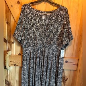 TORRID dress size 3x nwt with pockets NEVER WORN